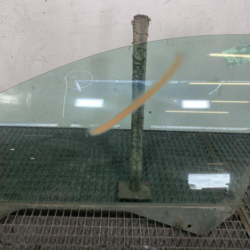 Vitre avant gauche PEUGEOT 206 Photo n°4