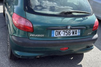 Vitre avant gauche PEUGEOT 206