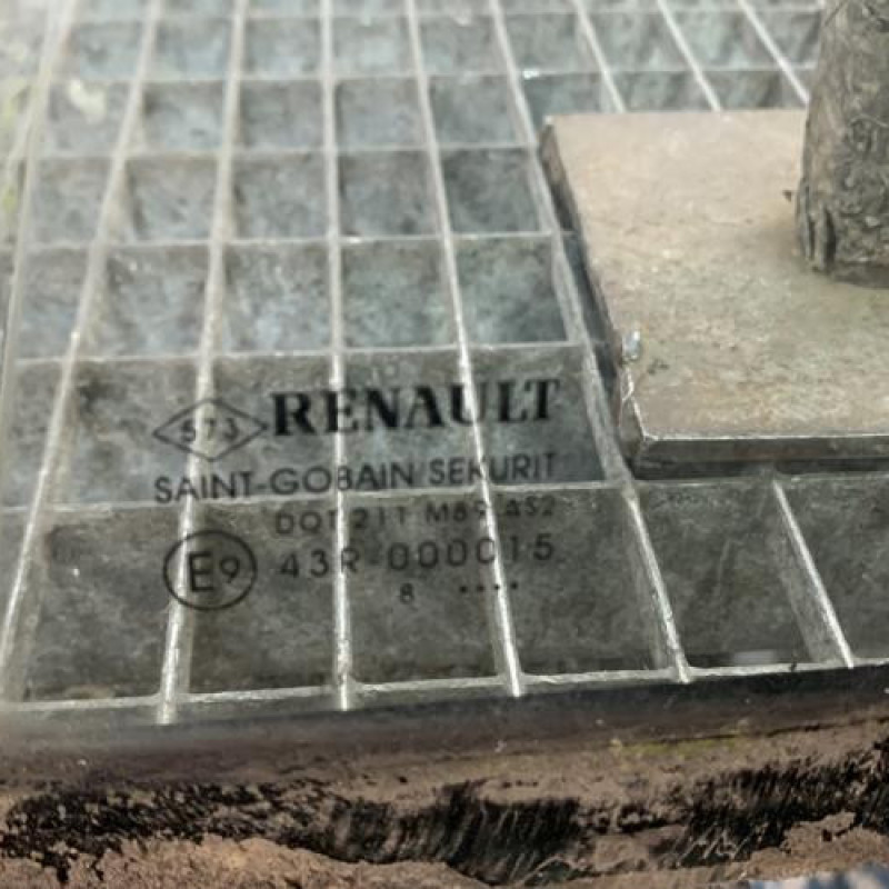 Custode arriere gauche (porte) RENAULT MEGANE 3 Photo n°4