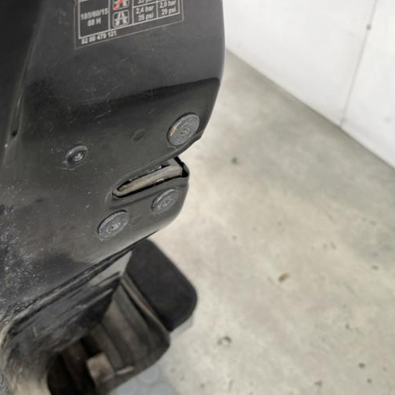 Porte avant gauche RENAULT CLIO 3 Photo n°3