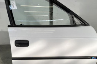 Porte avant droit OPEL ASTRA F Photo n°1