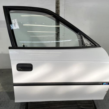 Porte avant droit OPEL ASTRA F Photo n°1