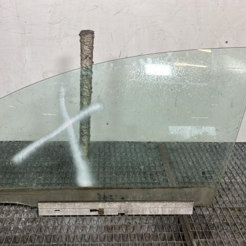 Vitre avant gauche OPEL VECTRA C Photo n°1