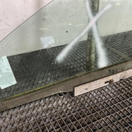 Vitre avant gauche OPEL VECTRA C