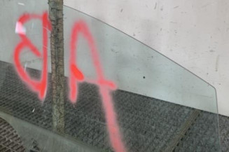 Vitre avant gauche KIA RIO 3