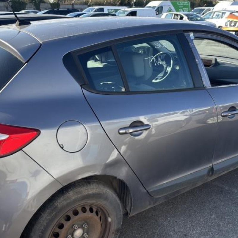 Reservoir essence RENAULT MEGANE 3 Photo n°6