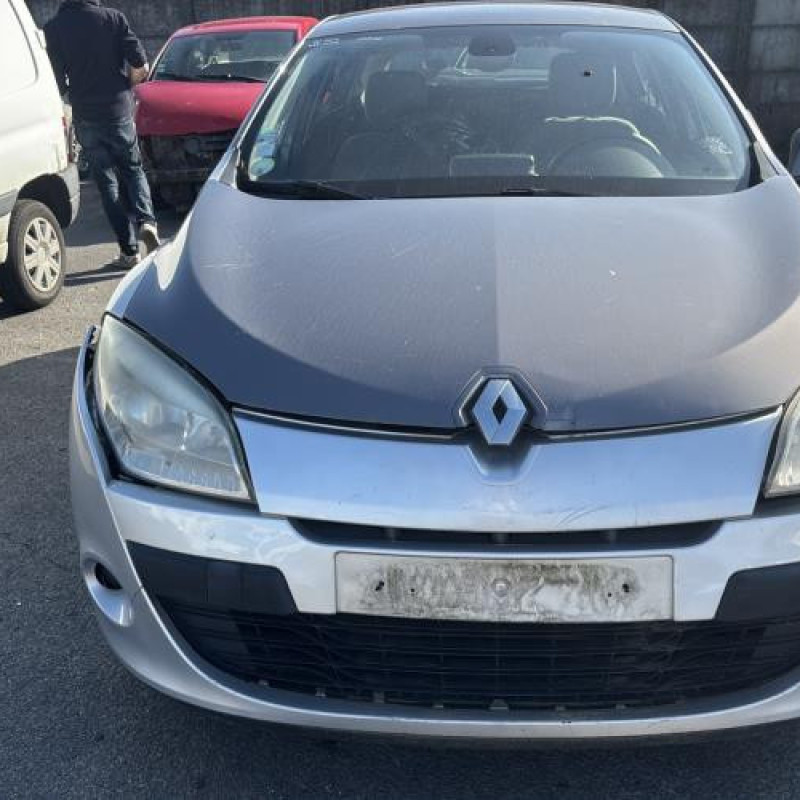 Reservoir essence RENAULT MEGANE 3 Photo n°7