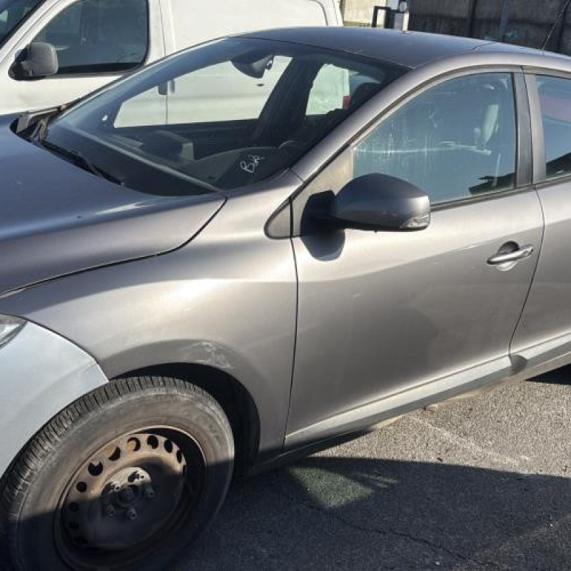 Reservoir essence RENAULT MEGANE 3 Photo n°8