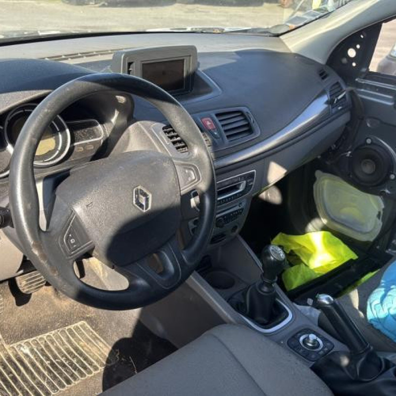 Reservoir essence RENAULT MEGANE 3 Photo n°12