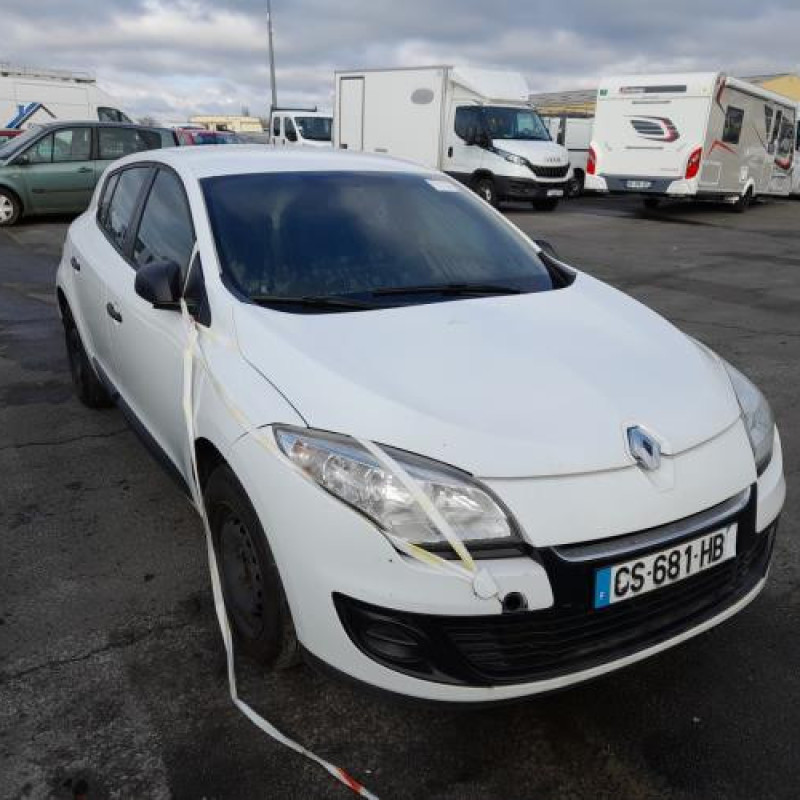 Reservoir essence RENAULT MEGANE 3 Photo n°1