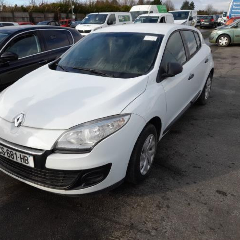 Reservoir essence RENAULT MEGANE 3 Photo n°3