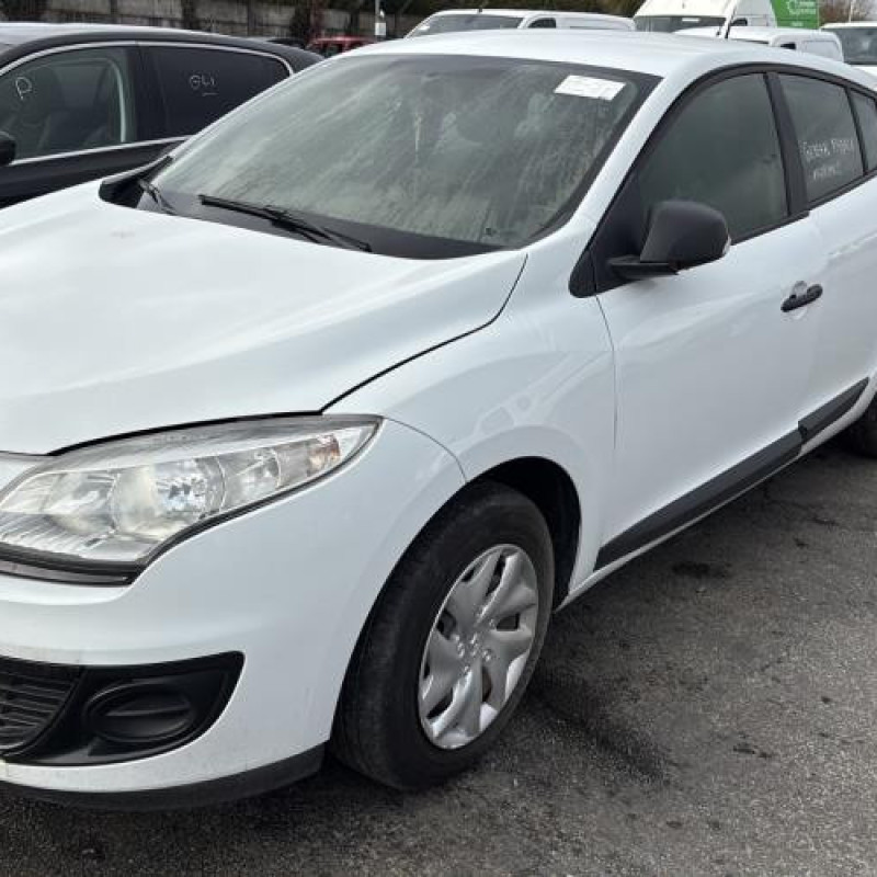 Reservoir essence RENAULT MEGANE 3 Photo n°13