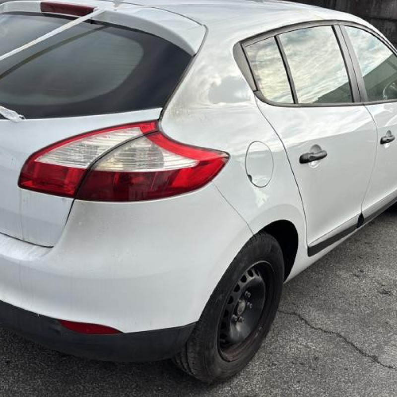 Reservoir essence RENAULT MEGANE 3 Photo n°17