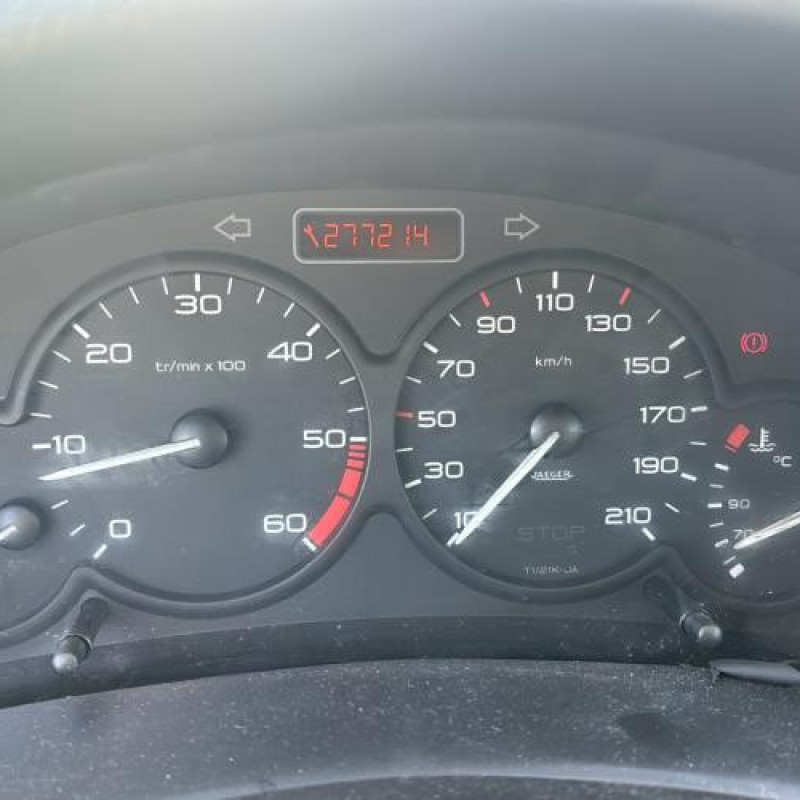 Reservoir essence PEUGEOT 206 Photo n°15