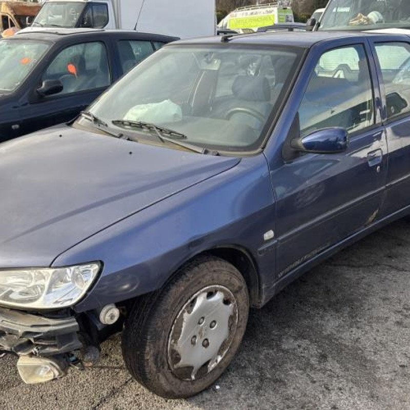 Moteur essuie glace arriere PEUGEOT 306 Photo n°1