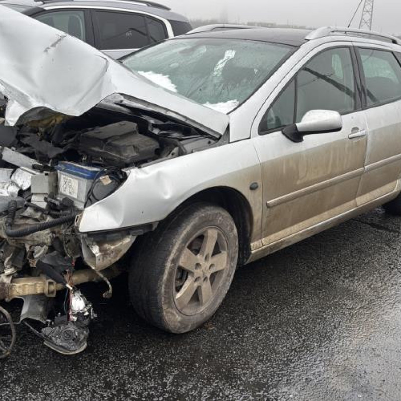 Pompe de direction PEUGEOT 407 Photo n°2