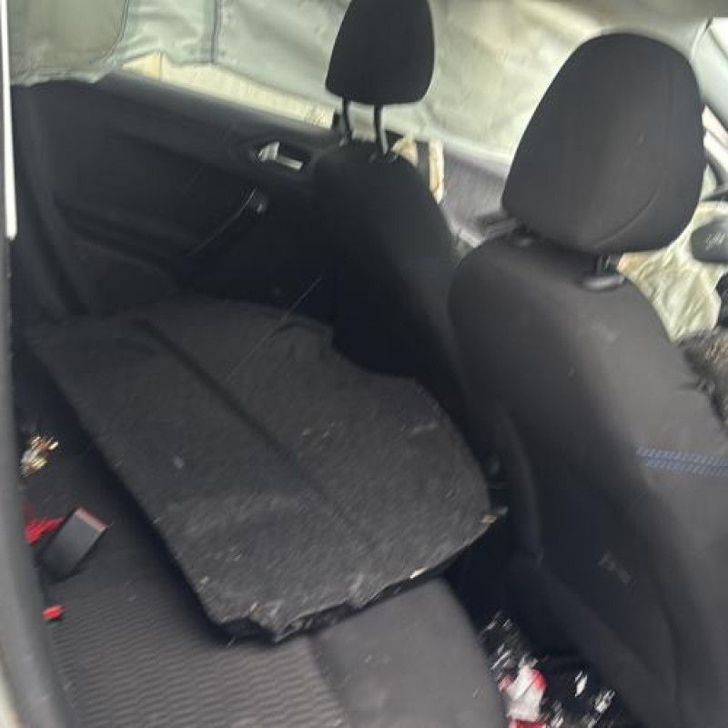 Reservoir essence PEUGEOT 208 1 Photo n°12