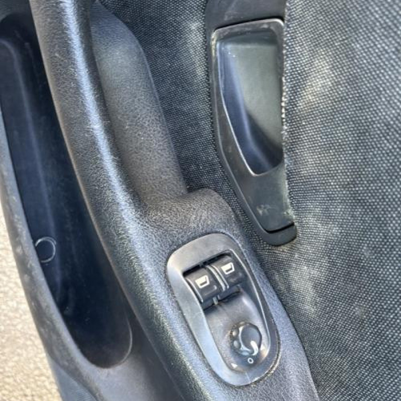 Moteur essuie glace arriere PEUGEOT 306 Photo n°11