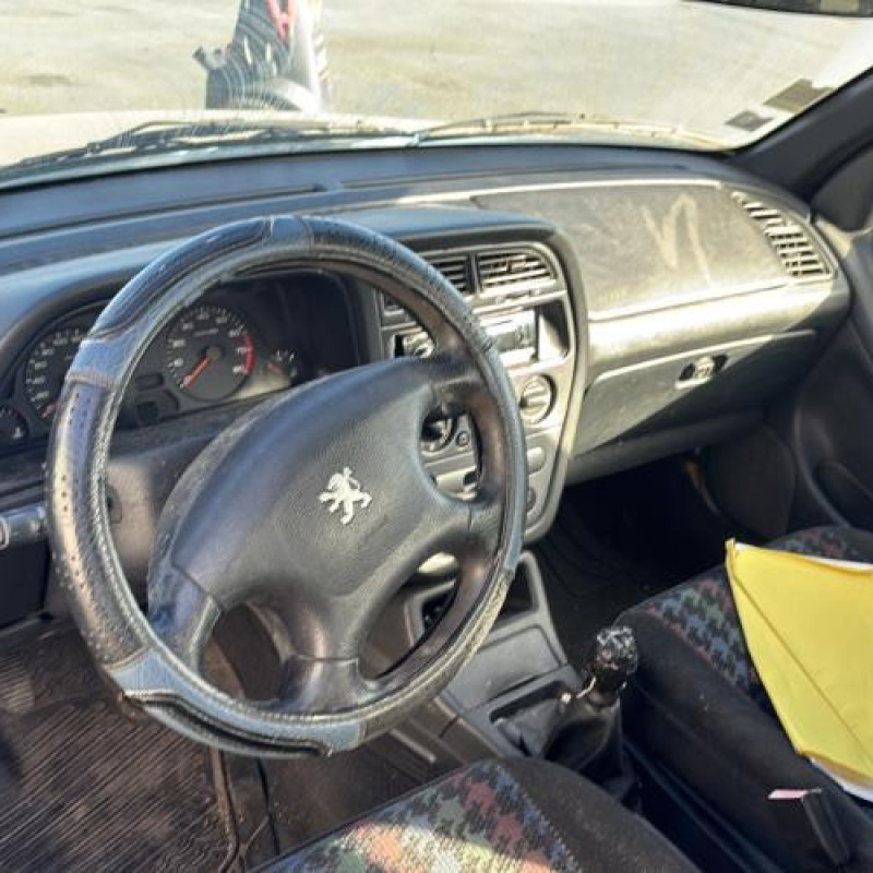 Moteur essuie glace arriere PEUGEOT 306 Photo n°13