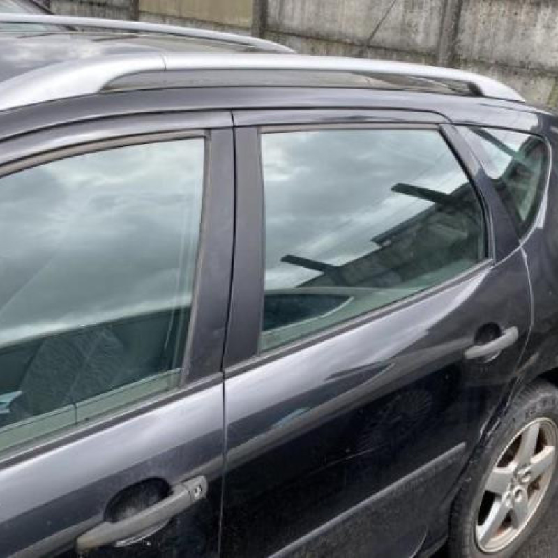 Pompe de direction PEUGEOT 407 Photo n°2