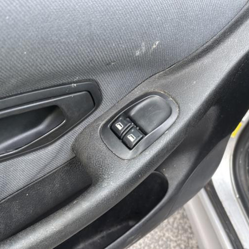 Moteur essuie glace arriere PEUGEOT 306 Photo n°12