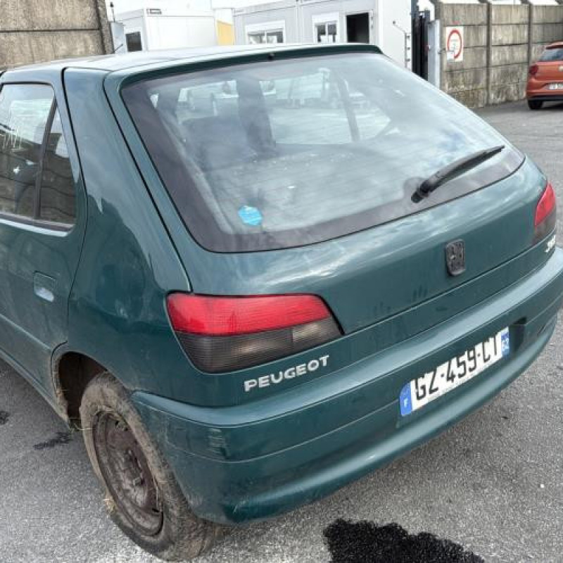 Moteur essuie glace arriere PEUGEOT 306 Photo n°4