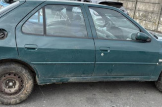 Moteur essuie glace arriere PEUGEOT 306