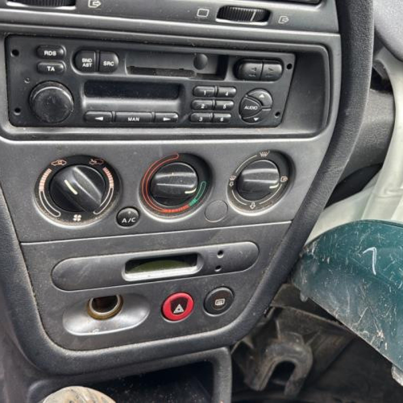 Moteur essuie glace arriere PEUGEOT 306 Photo n°15