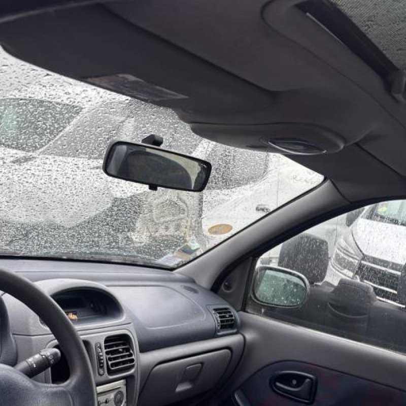 Reservoir essence RENAULT CLIO 2 Photo n°8