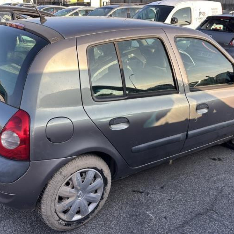 Reservoir essence RENAULT CLIO 2 Photo n°6