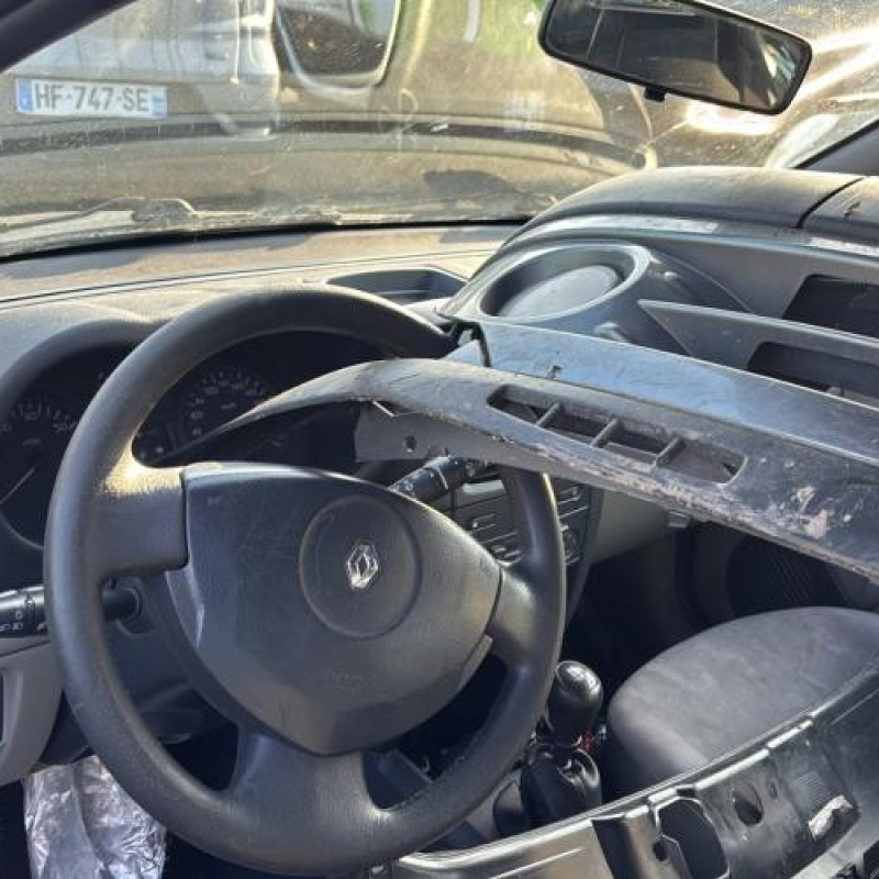 Reservoir essence RENAULT CLIO 2 Photo n°13