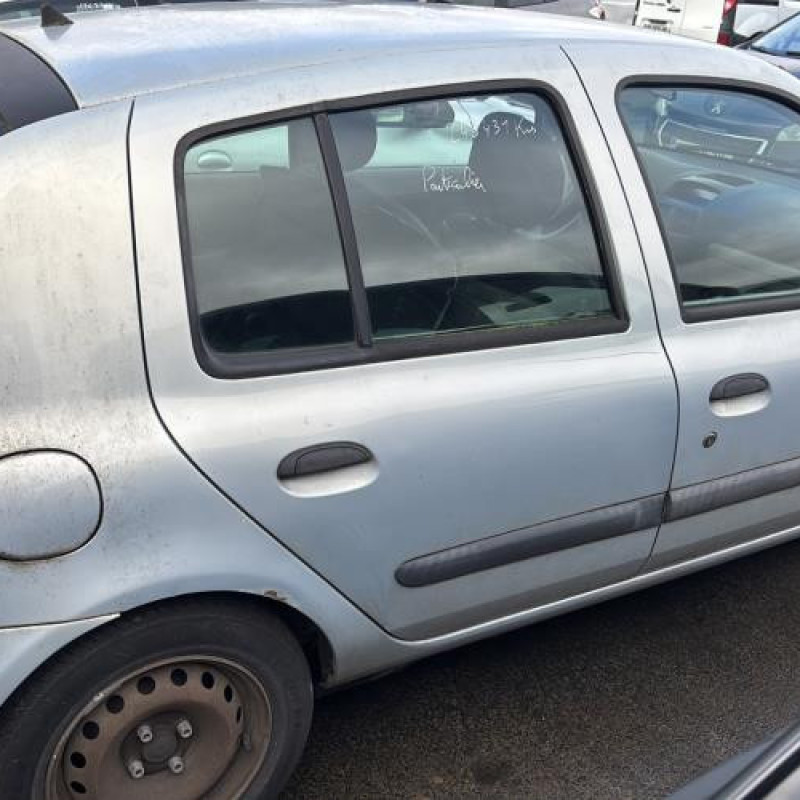 Reservoir essence RENAULT CLIO 2 Photo n°6