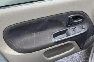 Reservoir essence RENAULT CLIO 2