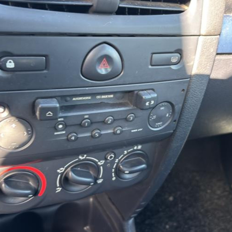 Reservoir essence RENAULT CLIO 2 Photo n°19