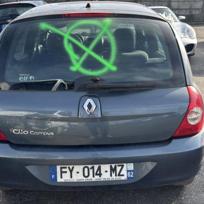 Reservoir essence RENAULT CLIO 2 CAMPUS Photo n°5