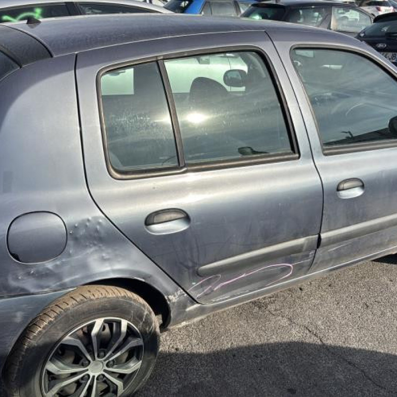 Reservoir essence RENAULT CLIO 2 CAMPUS Photo n°6