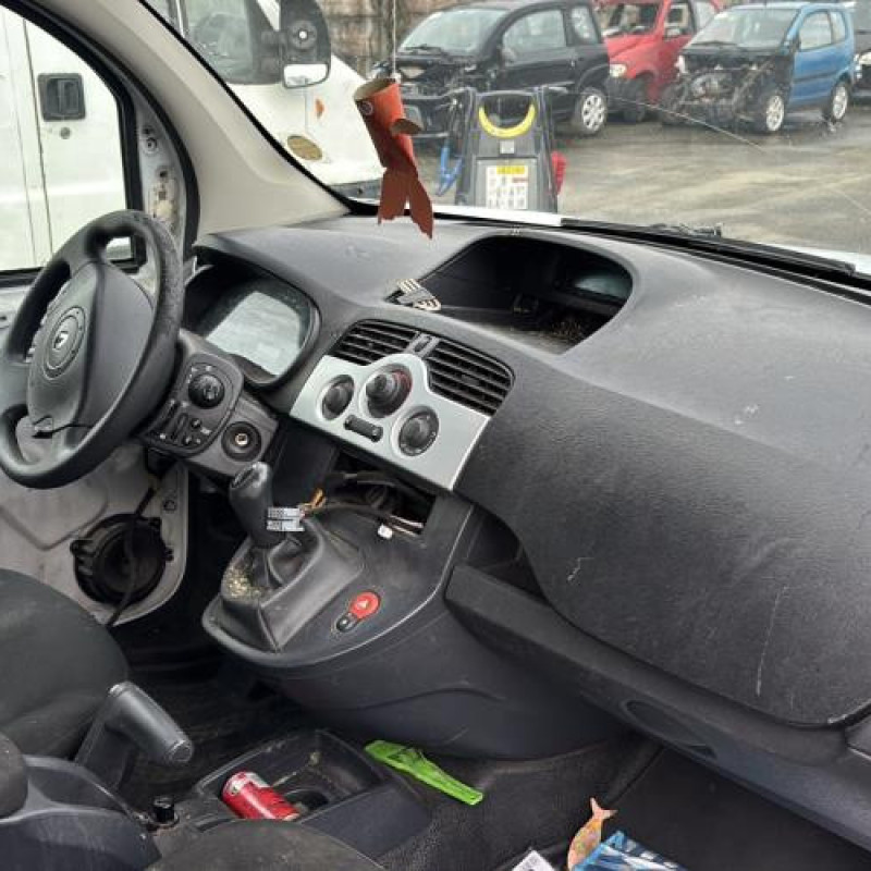 Pompe à carburant RENAULT KANGOO 2 Photo n°9