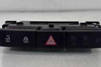 Bouton de warning OPEL ASTRA J Photo n°1