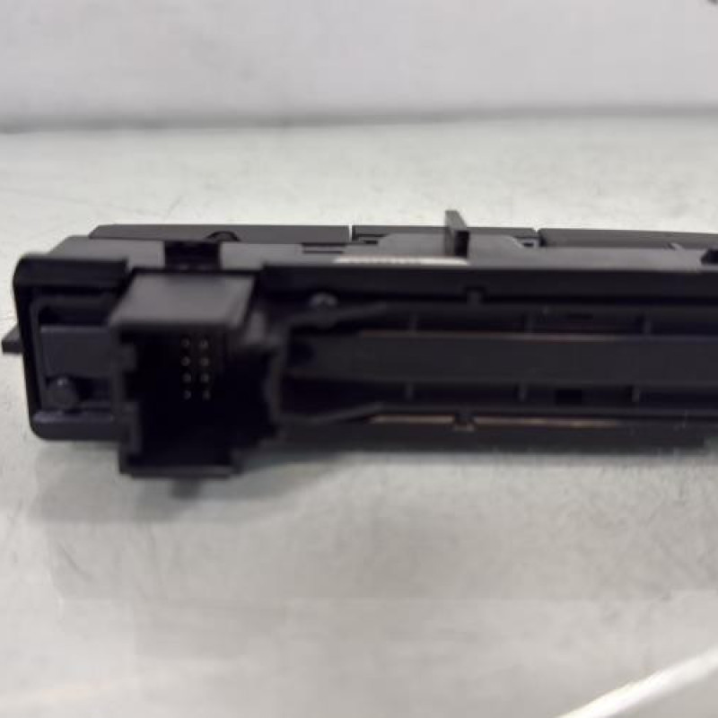 Bouton de warning OPEL ASTRA J Photo n°2