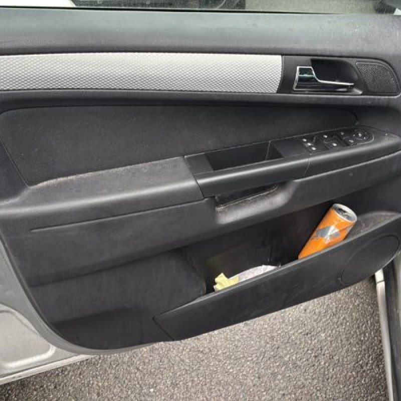 Bouton de coffre OPEL ZAFIRA B Photo n°13