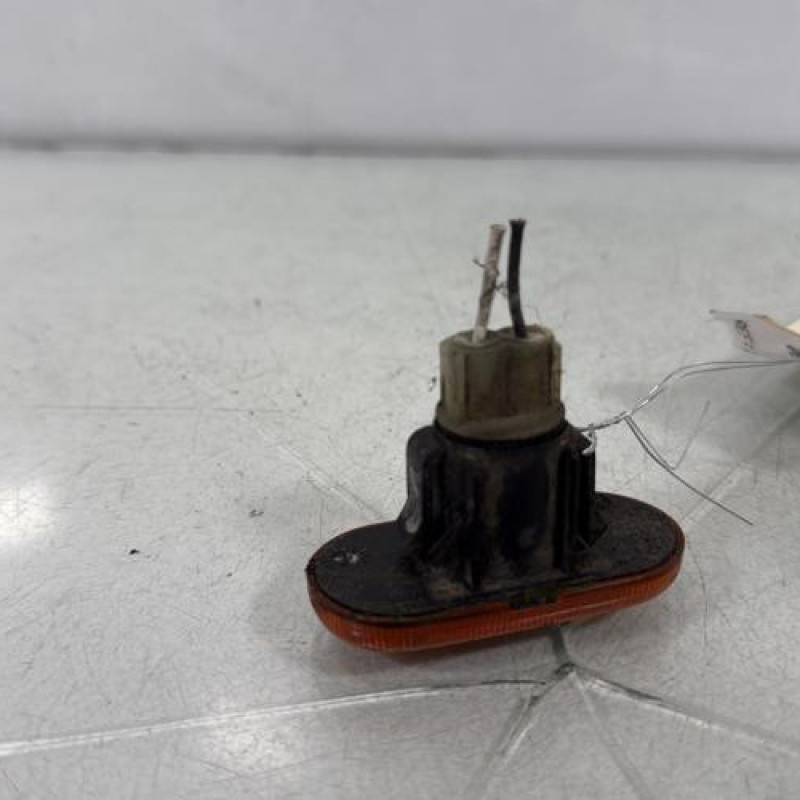 Repetiteur clignotant avant droit  (Feux) RENAULT CLIO 2 Photo n°3