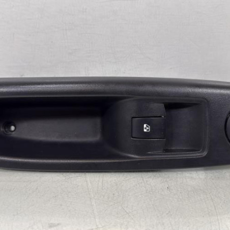 Interrupteur de leve vitre avant droit RENAULT CLIO 2 Photo n°1