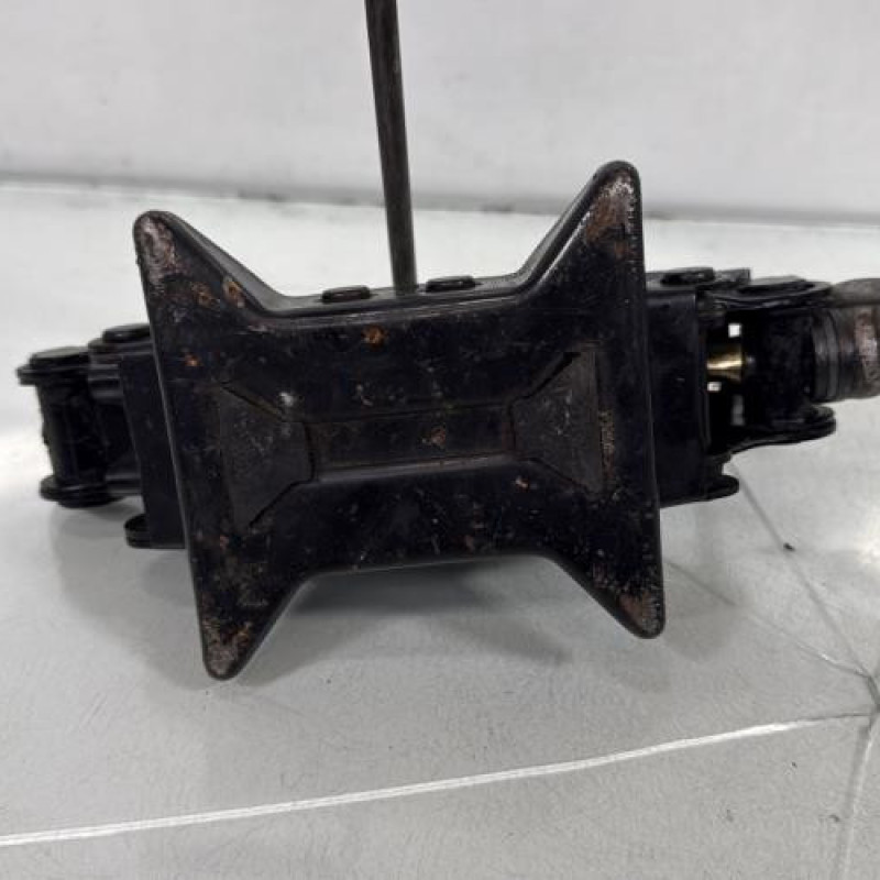 Cric RENAULT CLIO 2 Photo n°3