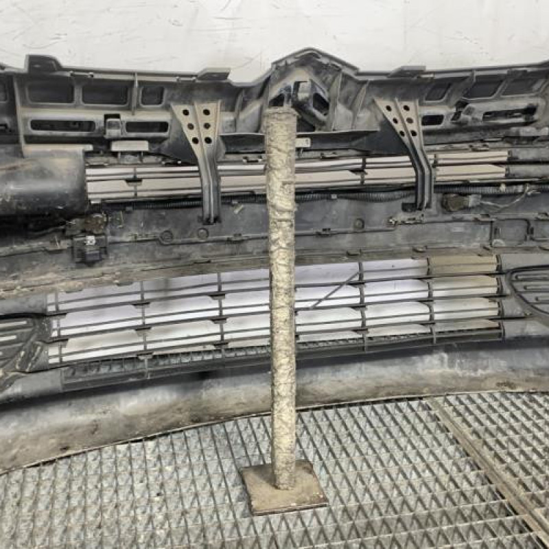 Pare choc avant CITROEN C4 GRAND PICASSO 1 Photo n°8