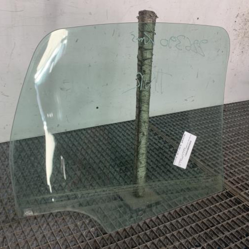 Vitre arriere gauche CITROEN C3 1 Photo n°2