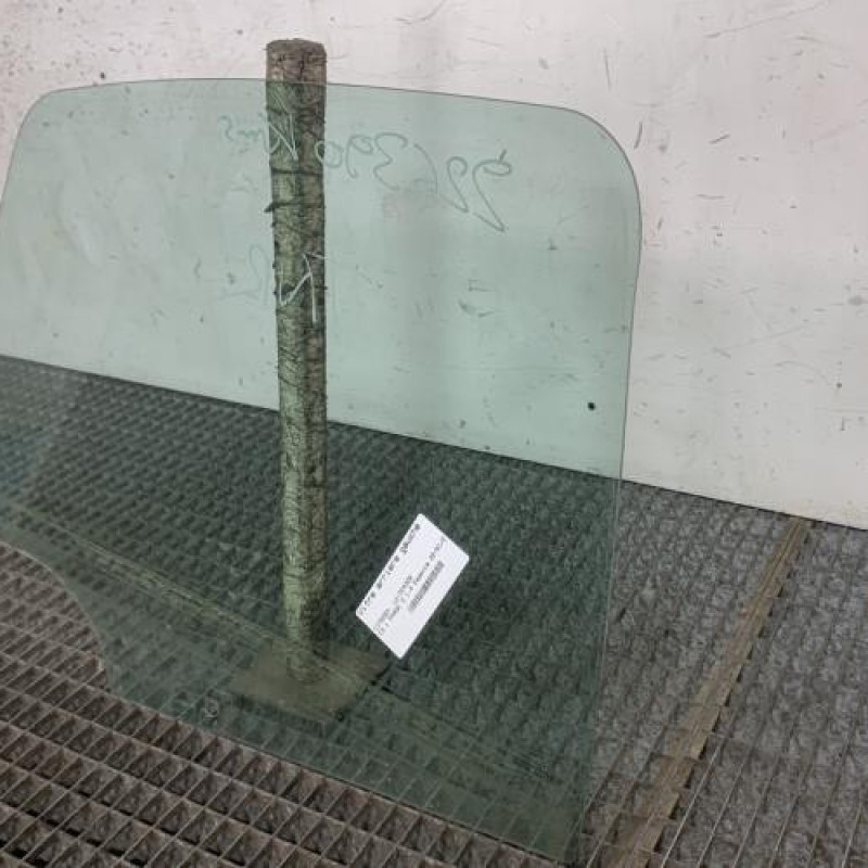 Vitre arriere gauche CITROEN C3 1 Photo n°3