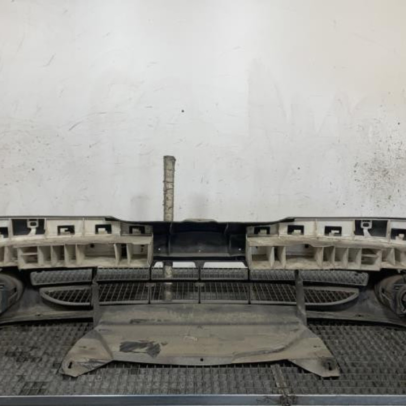 Pare choc avant RENAULT MEGANE 1 Photo n°5