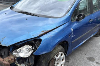 Pare choc arriere PEUGEOT 307