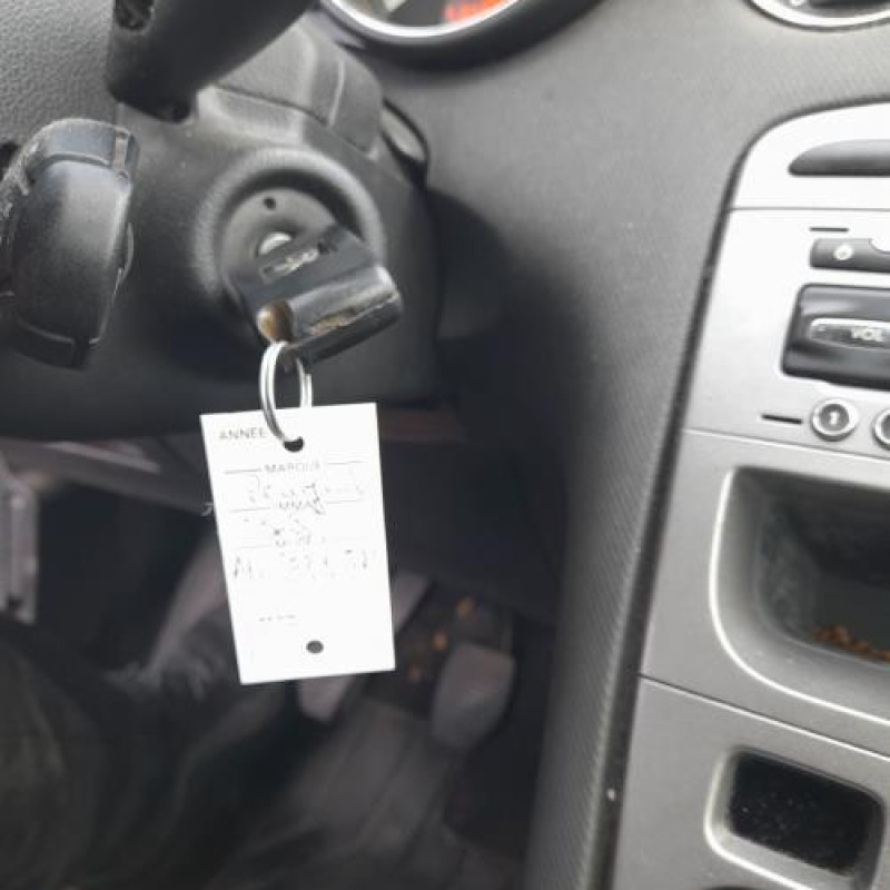 Pare choc arriere PEUGEOT 308 1 Photo n°17