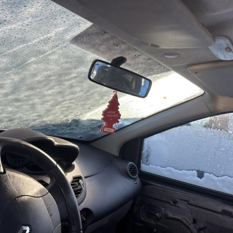 Pare choc arriere RENAULT TWINGO 2 Photo n°19